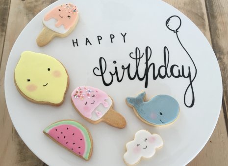 Taartplateau 'happy birthday'